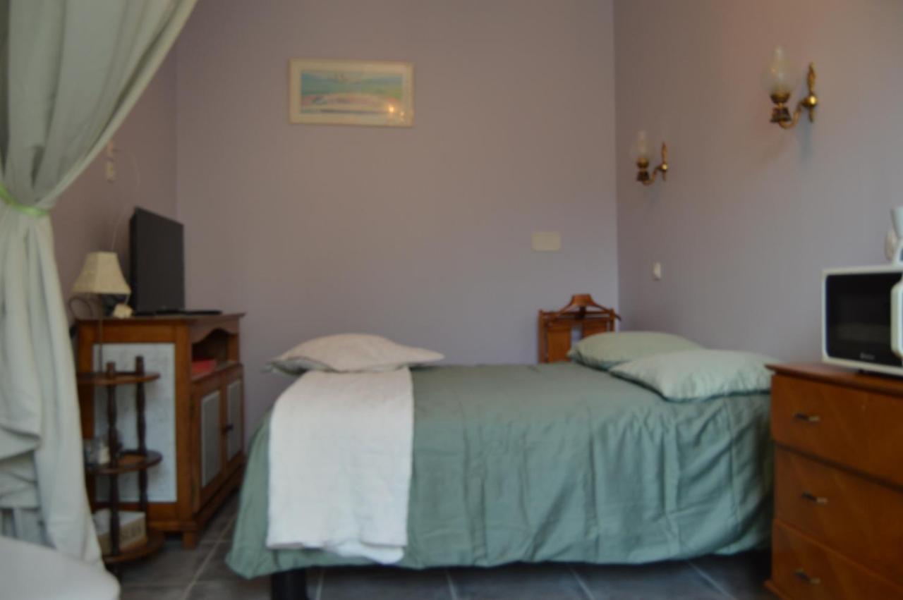 Chambre Charentaise Vars  Exterior photo